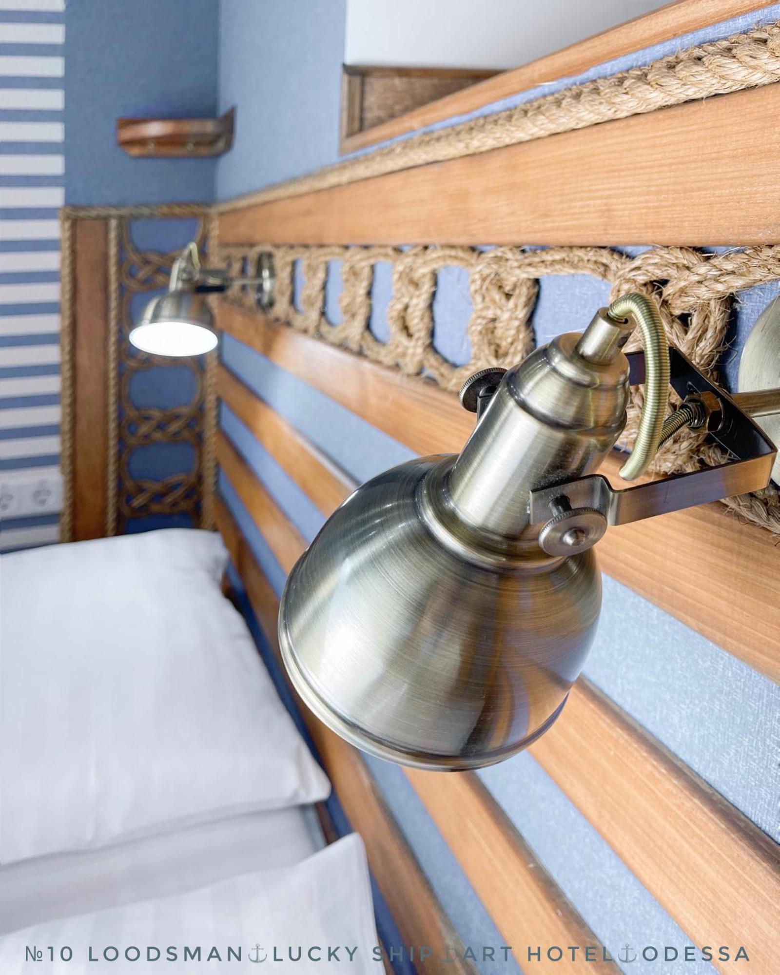 Lucky Ship Art Hotel Odessa Oda fotoğraf