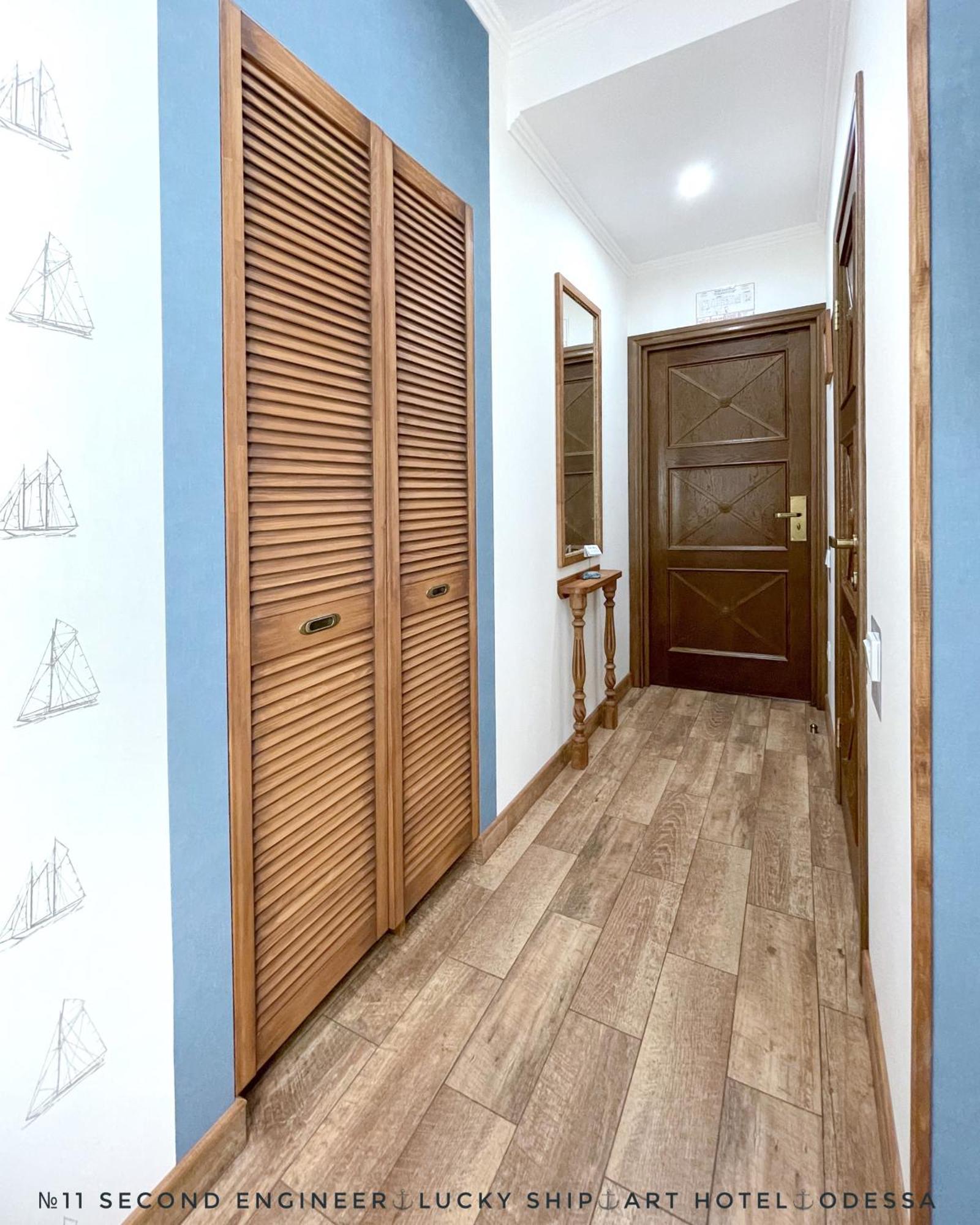 Lucky Ship Art Hotel Odessa Oda fotoğraf